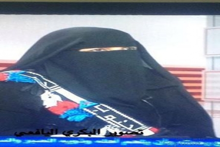 عاجل : اصابة الناشطة زهراء صالح بجراح جراء القاء قنبلة يدوية على حافلة ركاب بالتواهي