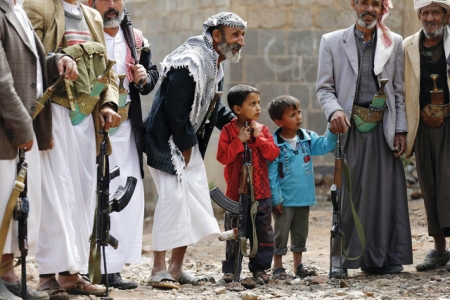 صحيفة خليجية : مسودة الدستور اليمني تجهز في يوليو