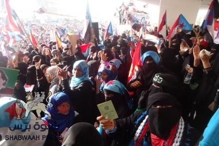 المرأة والربيع العربي : في الجنوب خرجت المرأة أولا وبعدها لحق بها الكثير من الرجال.