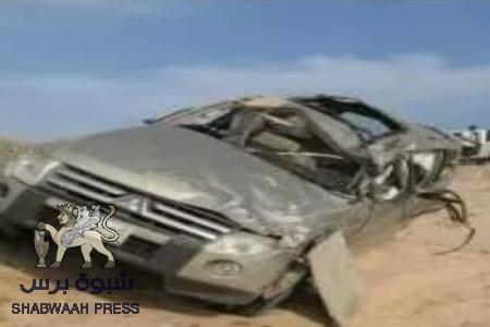 استشهاد شابين من يافع في حادث مروري بعين بامعبد في طريقهم الى المكلا واصابة صحفيين