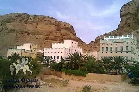 بلطجي يغلق صيدلية طوارئ مستشفى القطن والسلطة عاجزة عن ردعه