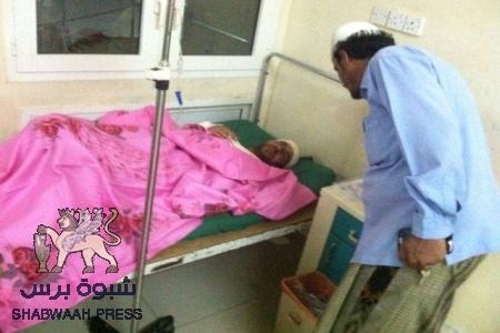 حسن الجيلاني رئيس دائرة الشهداء والجرحى يتفقد جرحى حادث ابناء يافع بالمكلا