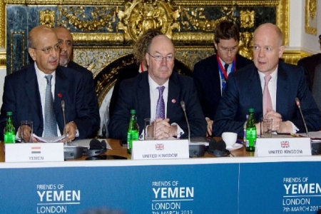 اليمن .. فساد بلا حدود !! مسئولين للطرارة يسافرون بالدرجة الأولى