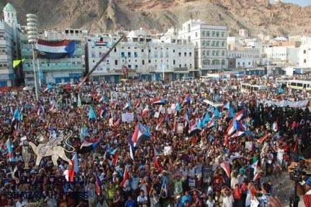 أستاذ جامعي في صنعاء : مليونية المكلا بمثابة استفتاء شعب الجنوب على استعادة الدولة والهوية الجنوبية