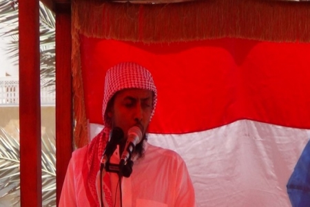 خطيب جمعة مليونية المكلا أنهت مشروع الأقاليم : مئات الجنوبيين قتلوا والآلاف جرحوا وعذبوا !