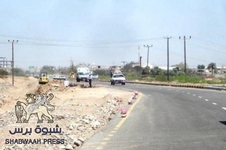 عقيد في جيش الاحتلال من ابناء اليمن يطلق النيران على منازل المواطنين في صبر والوضع متوتر