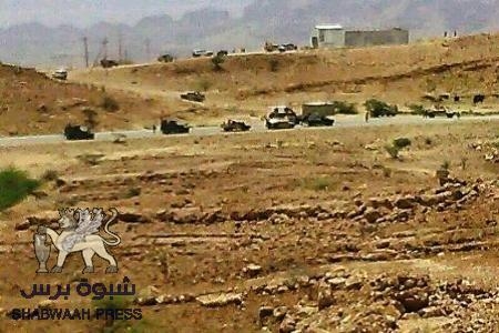 رموز قبلية في شبوه تتبع مراكز نفوذ في صنعاء تسعى لوقف الحملة العسكرية على القاعدة