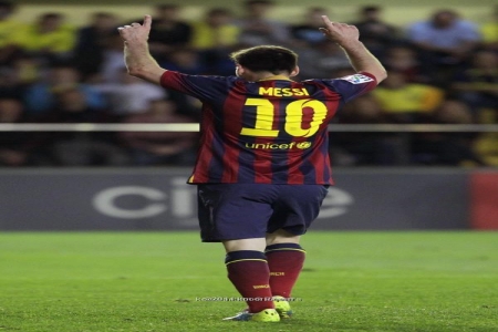 ميسي يمدد عقده إلى 2019 مقابل 20 مليون يورو