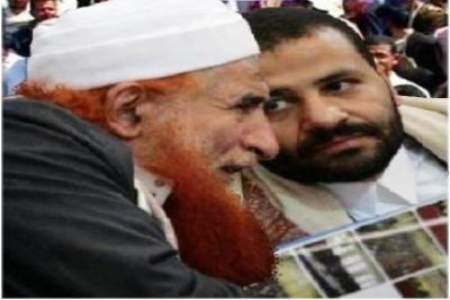 أعضاء في اخوان اليمن يطالبون الشيخين الزنداني والاحمر بتحديد موقف من الحرب على القاعدة