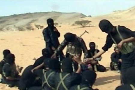 القبض في أحد المطارات على فرنسيان كانا في صفوف قاعدة حضرموت