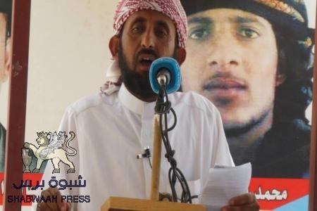 الشيخ ممدوح بافتاح خطيب مخيم الشهيدين العامري والحبشي بعتق :  الجنوب لا يعرف الارهاب قبل  عام94وقد  انكشفت حقائق  اصدقاء  الامس اعداء اليوم