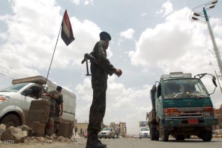 اليمن.. اعتقال عناصر يشتبه بانتمائهم للقاعدة