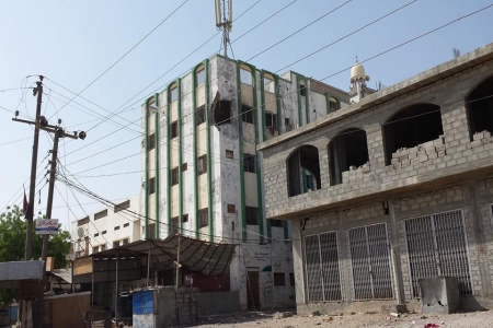 أنصار حزب الاصلاح في ميفعة يمنعون الجيش من تفتيش مكتبهم الرئيسي في جول الريده