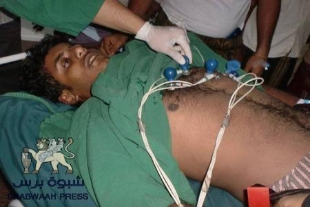 جنود الجيش اليمني في الضلعة بشبوه يطلقون النار على سيارة ركاب مدنية