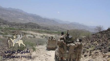قوات الجيش اليمني تمنع مواطنين في شبوه من العودة الى منازلهم بعد نزوحهم