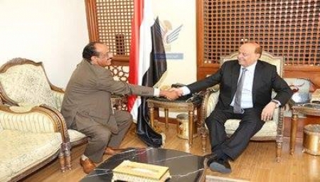 الرئيس هادي يشيد بنضالات العميد ناصر النوبة وما قدمه من اجل القضايا الوطنية