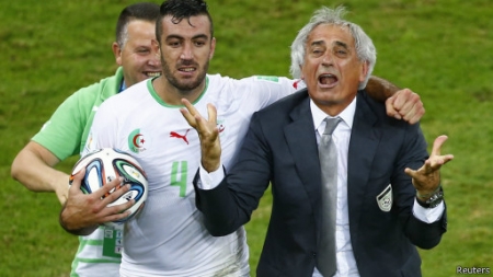 كأس العالم : وحيد خليلوزيتش مدرب الجزائر يرفض غاضبا الحديث عن صوم لاعبيه