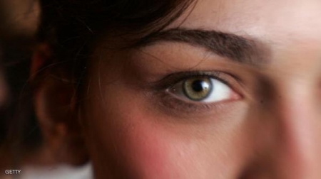 زراعة عدسة تقلل استهلاك النظارات بـ90%