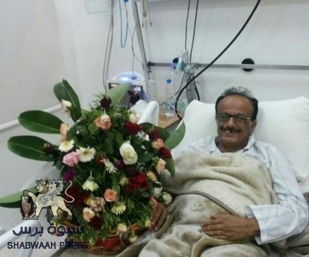 طبيب الرئيس:النوبة اتصل بي بأيام يشكو أعراض مرضه وفضل إجراء العملية في اليمن وهذه شهادة تحسب له.