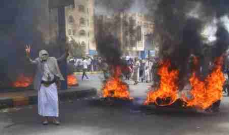 البيان : احتجاجات شعبية في صنعاء على رفع أسعار الوقود