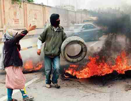 صنعاء: رفع الدعم عن المحروقات ضرورة لتلافي الانهيار الاقتصادي