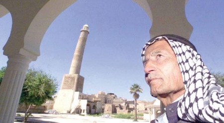 أهالي الموصل يمنعون ‘‘ داعش‘‘ من تفجير المئذنة الحدباء