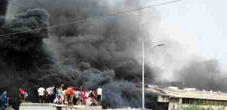 700 مليون ريال خسائر حريق مطابع الكتاب المدرسي في عدن