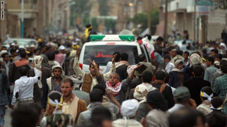 الـ  CNN : اليمن..قتلى بين صفوف متظاهرين حوثيين وتبادل إطلاق نار في مدخل العاصمة الجنوبي