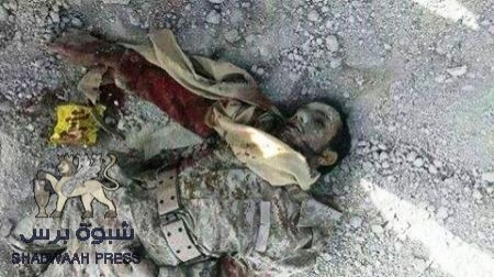 قوات الفرقة الأولى مدرع تقصف منزل اللواء علي محسن الأحمر بعد سيطرة مسلحي أنصار الله عليه