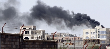 تطورات الأزمة في اليمن: انفجارات عنيفة بصنعاء تهدد ‘‘ اتفاق بن عمر‘‘