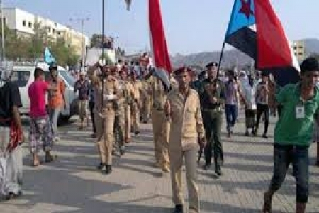 جمعيات المتقاعدين العسكريين تؤيد تصريحات ‘‘الميسري‘‘ وتدعو الرئيس هادي إلى سرعة الانسحاب إلى عدن