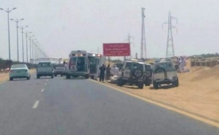 إنقلاب حافلة تقل حجاج يمنيين في الطريق الدولي بالسعودية