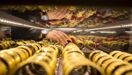أسواق الذهب في المملكة تحافظ على حجم مبيعاتها رغم ارتفاع الأسعار عالمياً