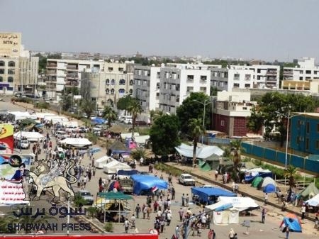 حراك شبوه يشكل لجنة لجمع التبرعات للمعتصمين في ساحة العروض