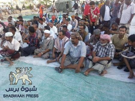 إنضمام خمسة مكونات الى ساحة إعتصام المكلا .. ودعوة الشباب لتحمل المسئولية وعقلنة الكبار