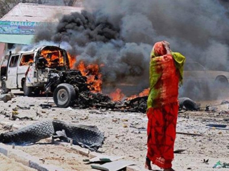دخول سيارتين مفخخة إلى حضرموت فجر اليوم