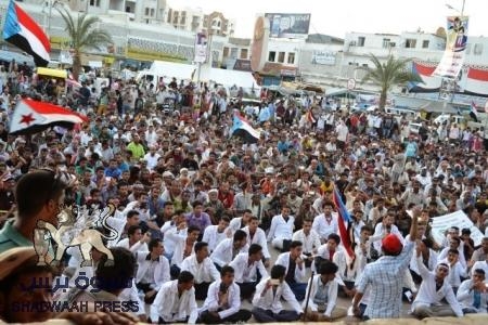 طلاب جامعة عدن يحييون يوم الطالب الجنوبي بمهرجان خطابي شهدته كلية العلوم الادارية