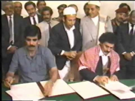 كاتب عربي : الوحدة كانت هروب بعد صراع السلطة الدامي بالدبابات في شوارع عدن في 1986