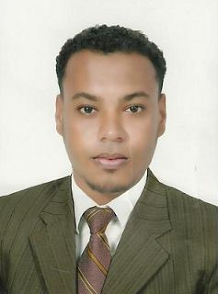 خريجو الدفعة الأولى لقسم الصحافة والإعلام بحضرموت ... ومصيرهم المجهول