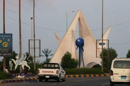 السلطات الأمنية بعدن تفرج عن أربعة من المعتصمين اعتقلتهم بنقطة العريش قبل يومين