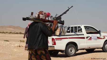 مقتل 3 جنود وتفجير أنابيب لنقل النفط في اليمن