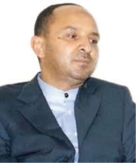 مسلحون يقتحمون منزل رجل الاعمال توفيق الخامري ومقتل أحد حراسته