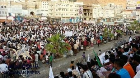 مهرجان جماهيري حاشد في الذكرى الأولى لاستشهاد بن حبريش وإعلان الهبة الشعبية