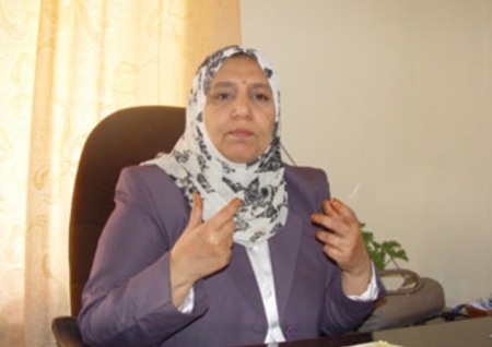 مكافحة الفساد تحيل مسؤولين سابقين في السلطة المحلية بحضرموت إلى النيابة العامة