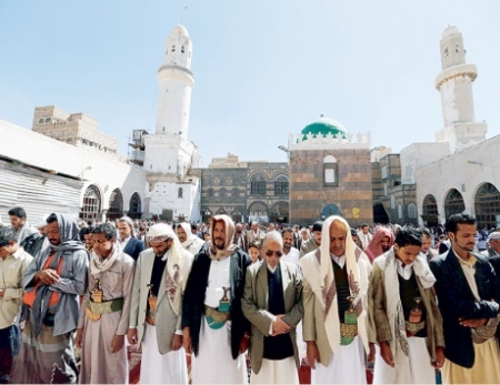 الخليج : القبض على منفذي الهجوم على كلية الشرطة