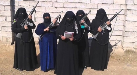 كتاب يكشف أساليب داعش في استقطاب النساء