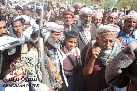قناة ‘‘عدن لايف‘‘ تلبس الشيخ ‘‘النقيب‘‘ دور العاشق الكذّاب في قضية الطفل البطاطي