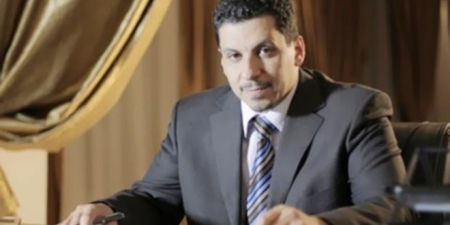 مسلحون مجهولون يختطفون مدير مكتب الرئاسة اليمنية أحمد عوض بن مبارك