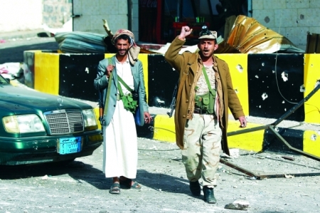 صحيفة خليجية : الرئاسة اليمنية و&lsquo;&lsquo;خريطة الطريق&lsquo;&lsquo; في أيدي الحوثيين