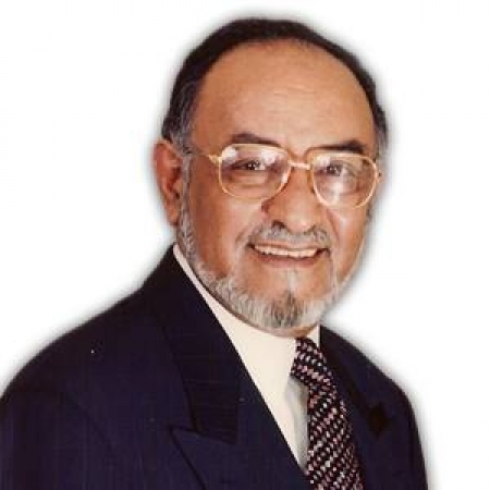 بأقلامهم : من يصنع الفرق هو القائد